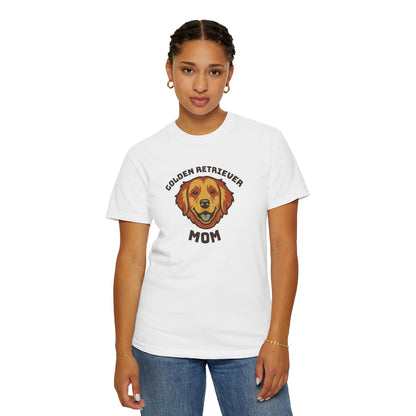 Golden Retriever Mom Shirt — Retro Dog Mom Gift Tee for Women