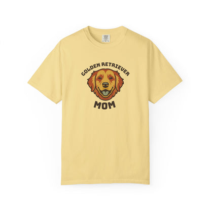 Golden Retriever Mom Shirt — Retro Dog Mom Gift Tee for Women