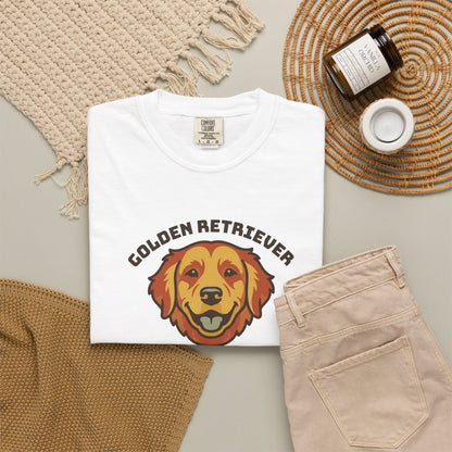 Golden Retriever Mom Shirt — Retro Dog Mom Gift Tee for Women