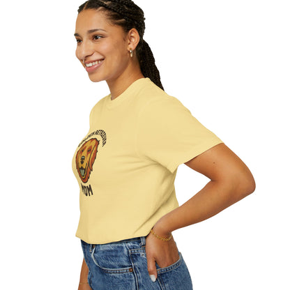 Golden Retriever Mom Shirt — Retro Dog Mom Gift Tee for Women