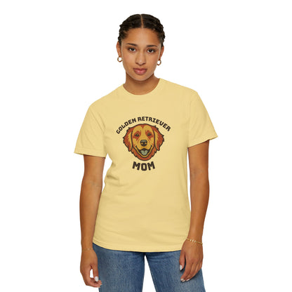 Golden Retriever Mom Shirt — Retro Dog Mom Gift Tee for Women