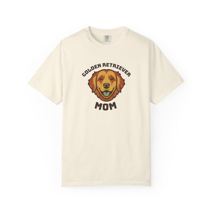 Golden Retriever Mom Shirt — Retro Dog Mom Gift Tee for Women